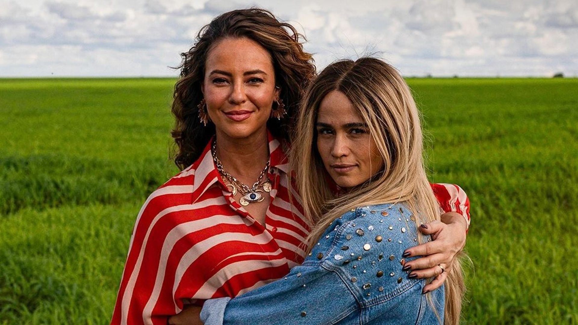 Paolla Oliveira já falou sobre beijo lésbico na TV: ‘É como pular de paraquedas’