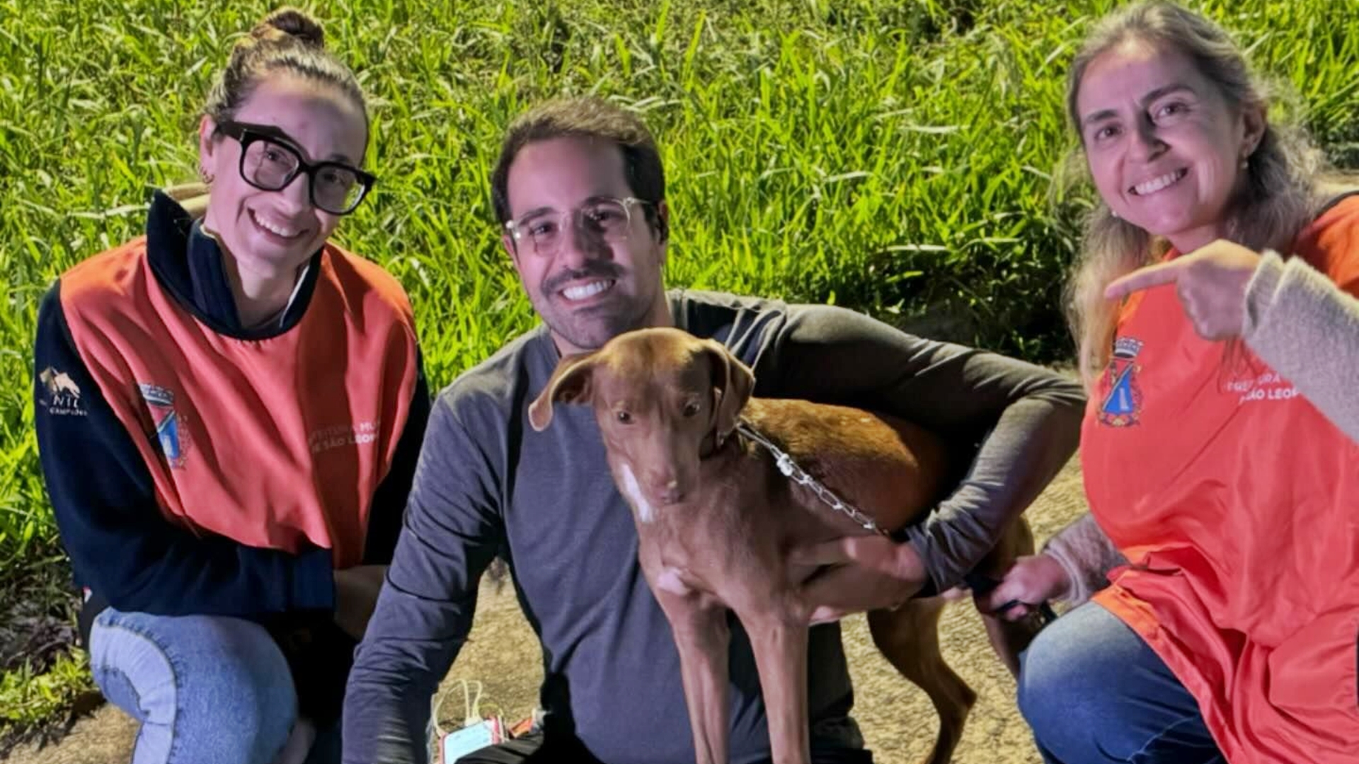 Paulo Mathias revela reação da família após adotar cachorro do RS: ‘Não tinha como’