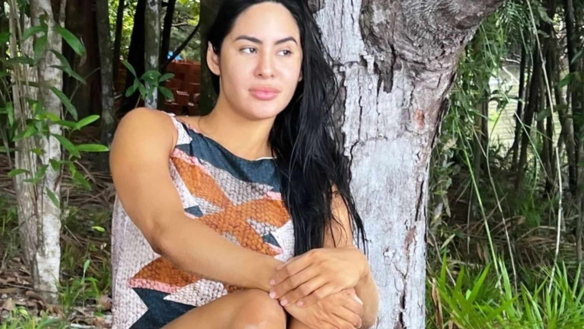 Pé de Isabelle Nogueira chama a atenção: ‘Bonita da canela pra cima’