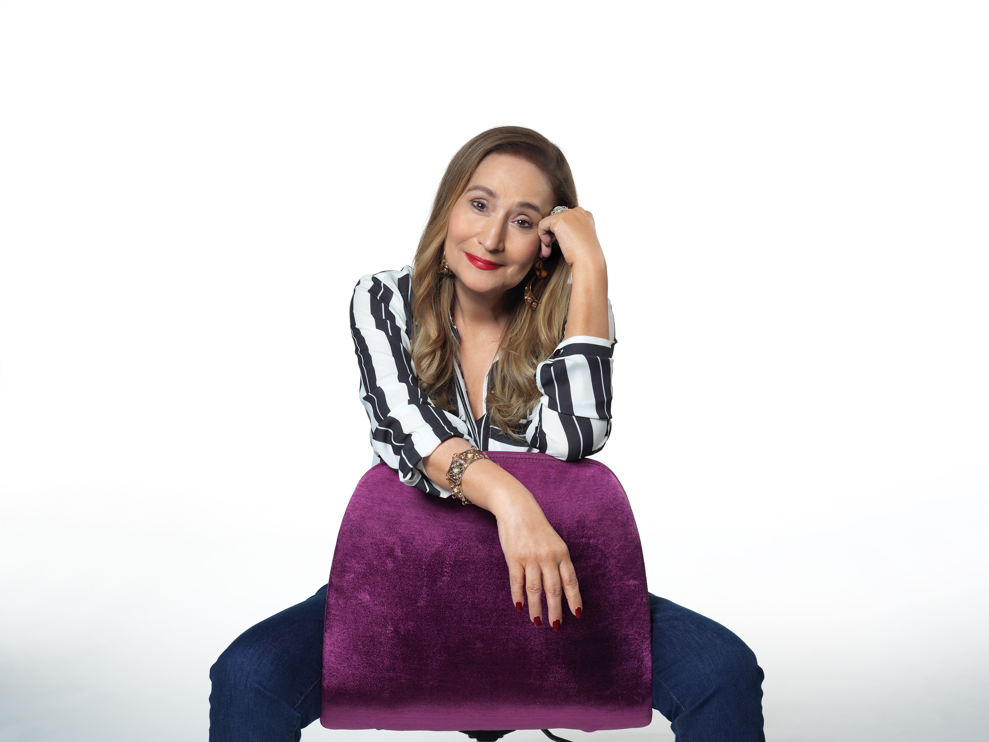 Sonia Abrão comemora 18 anos do A Tarde É Sua e relembra bastidores: ‘Saí correndo do estúdio’