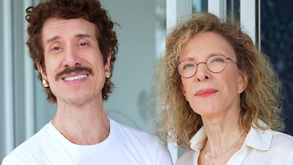 Theodoro Cochrane abre relação com a mãe, Marília Gabriela: ‘Somos grandes amigos’