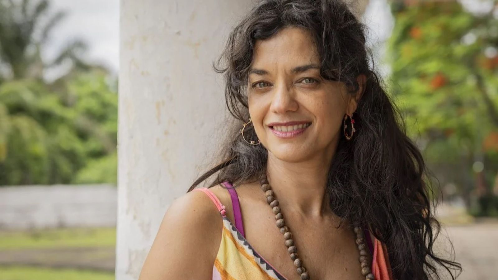 Ana Cecília Costa, de Renascer, revela dificuldade com redes sociais: ‘Não sou dessa geração’