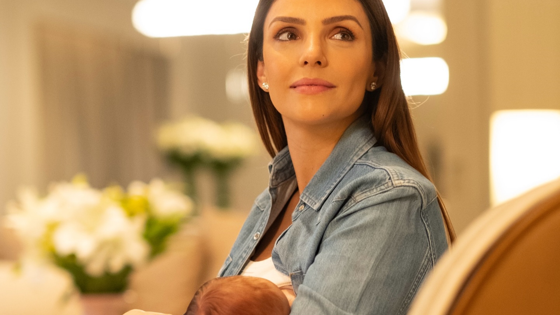 Carol Celico encanta ao postar novos cliques com o filho caçula: “Amo ser mãe”