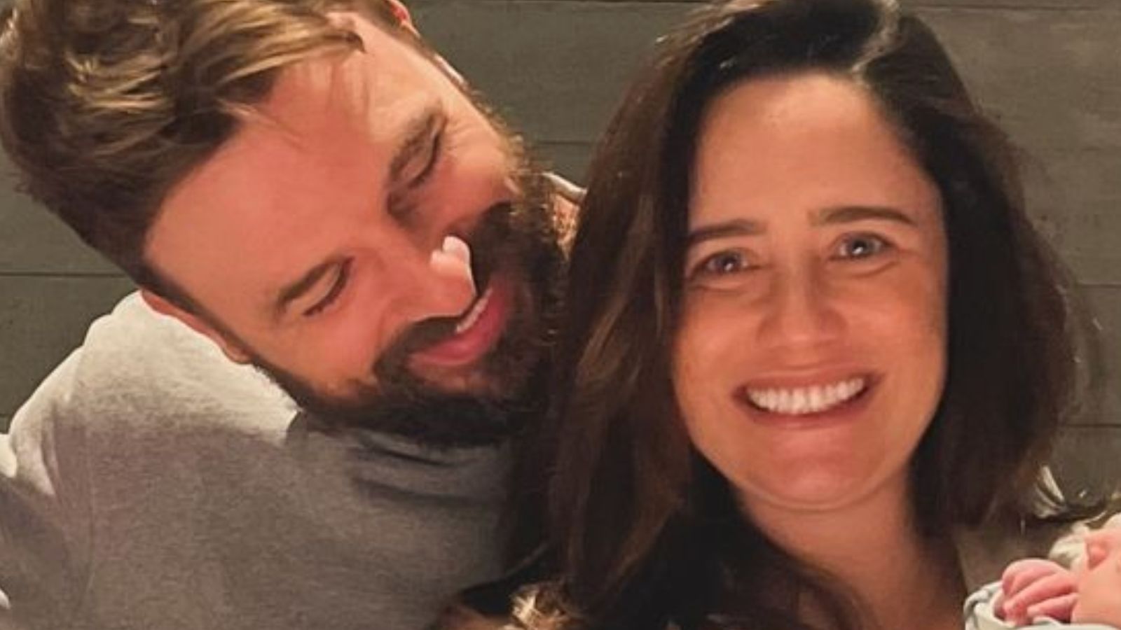 Cássio Reis e Fernanda Vasconcellos encantam ao celebrar aniversário do filho