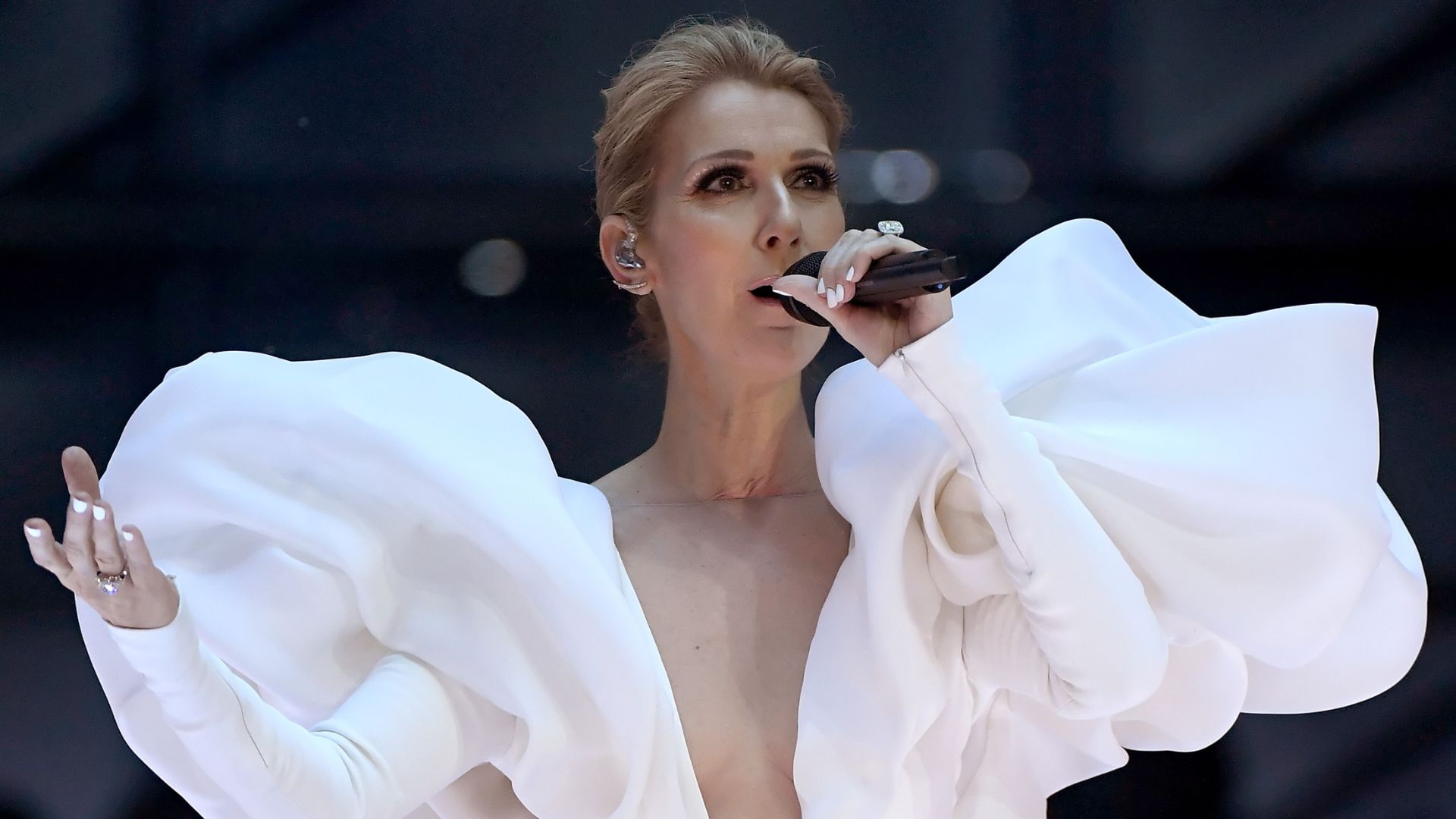 Céline Dion canta pela primeira vez após diagnóstico de doença rara