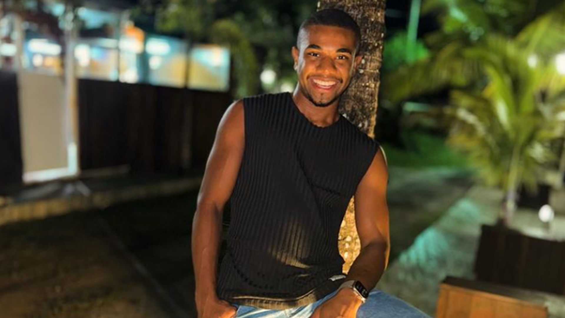 Ex-BBB Davi levanta rumores de novo affair após comentário misterioso
