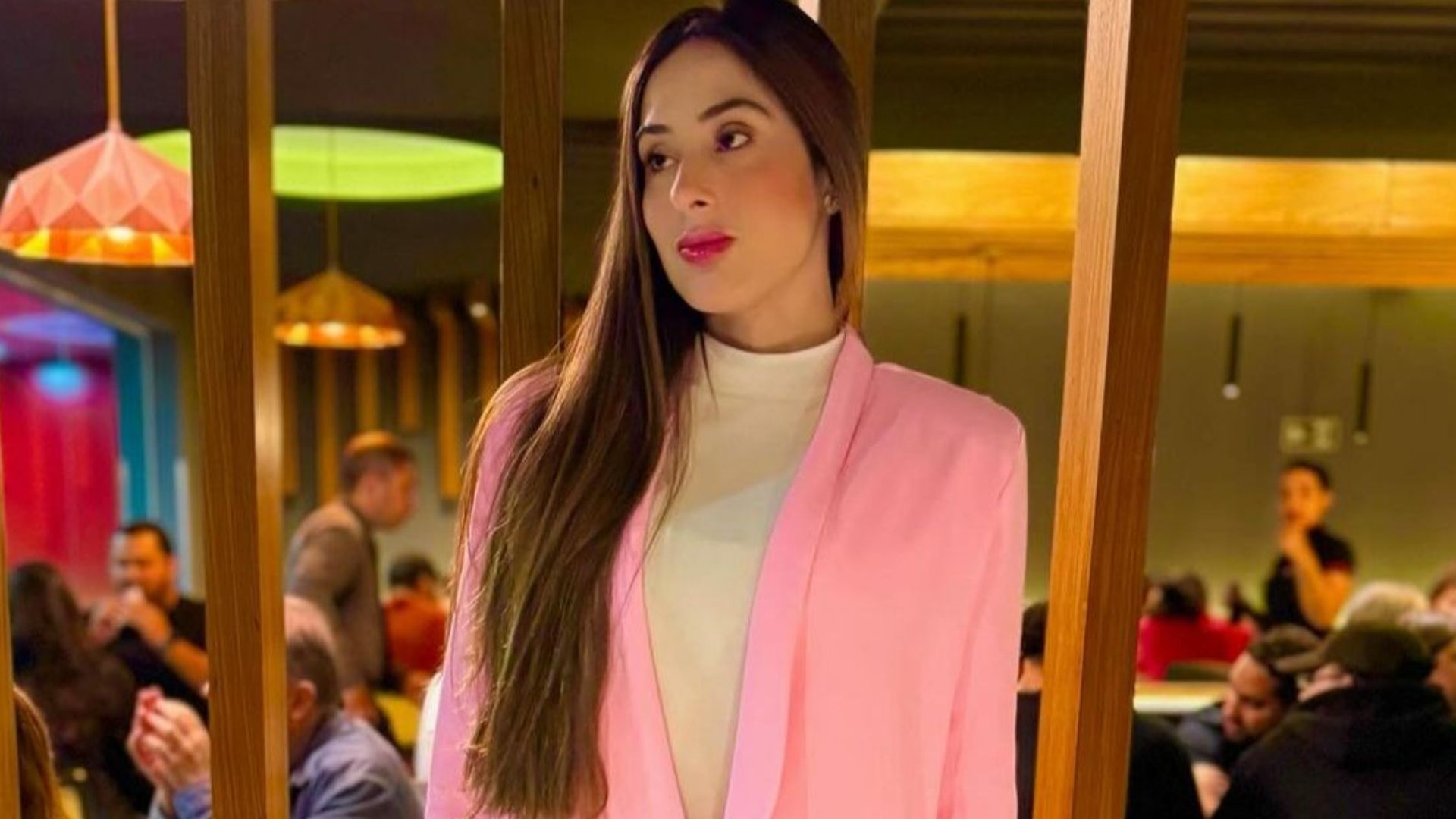 Deniziane mostra antes e depois de procedimentos estéticos e resultados impressionam