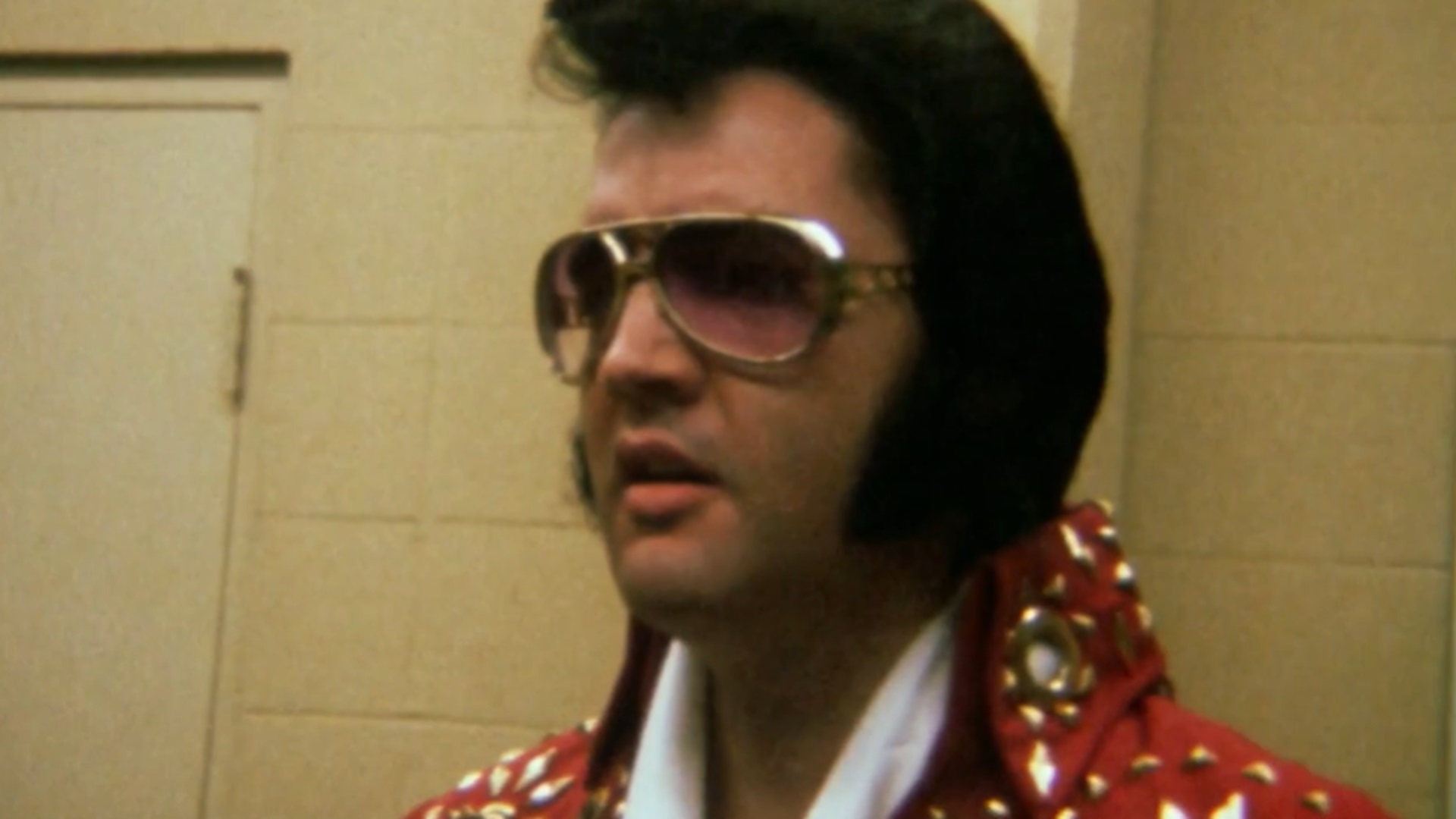 Quanto custam os sapatos de Elvis Presley? Par será leiloado por valor alto
