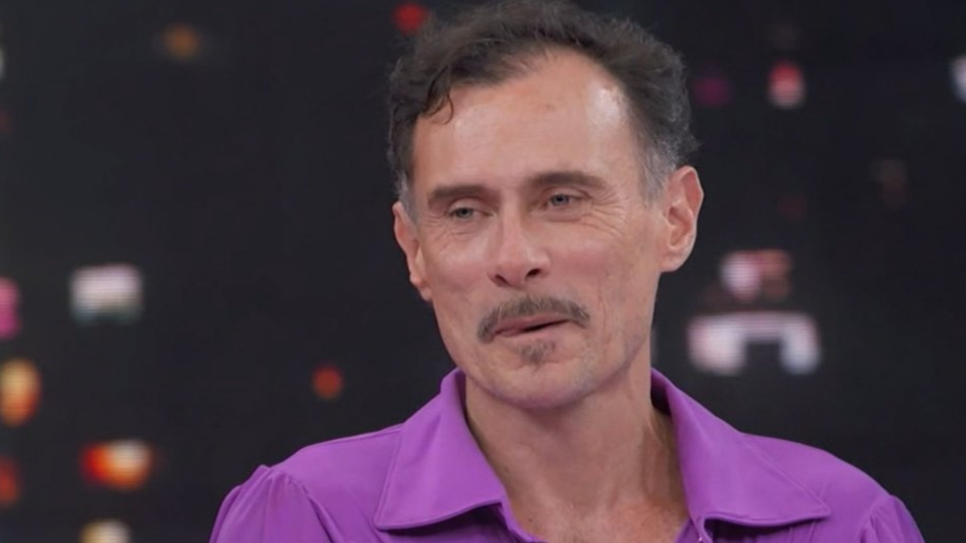 Enrique Diaz faz pedido inusitado a Huck após eliminação da Dança dos Famosos
