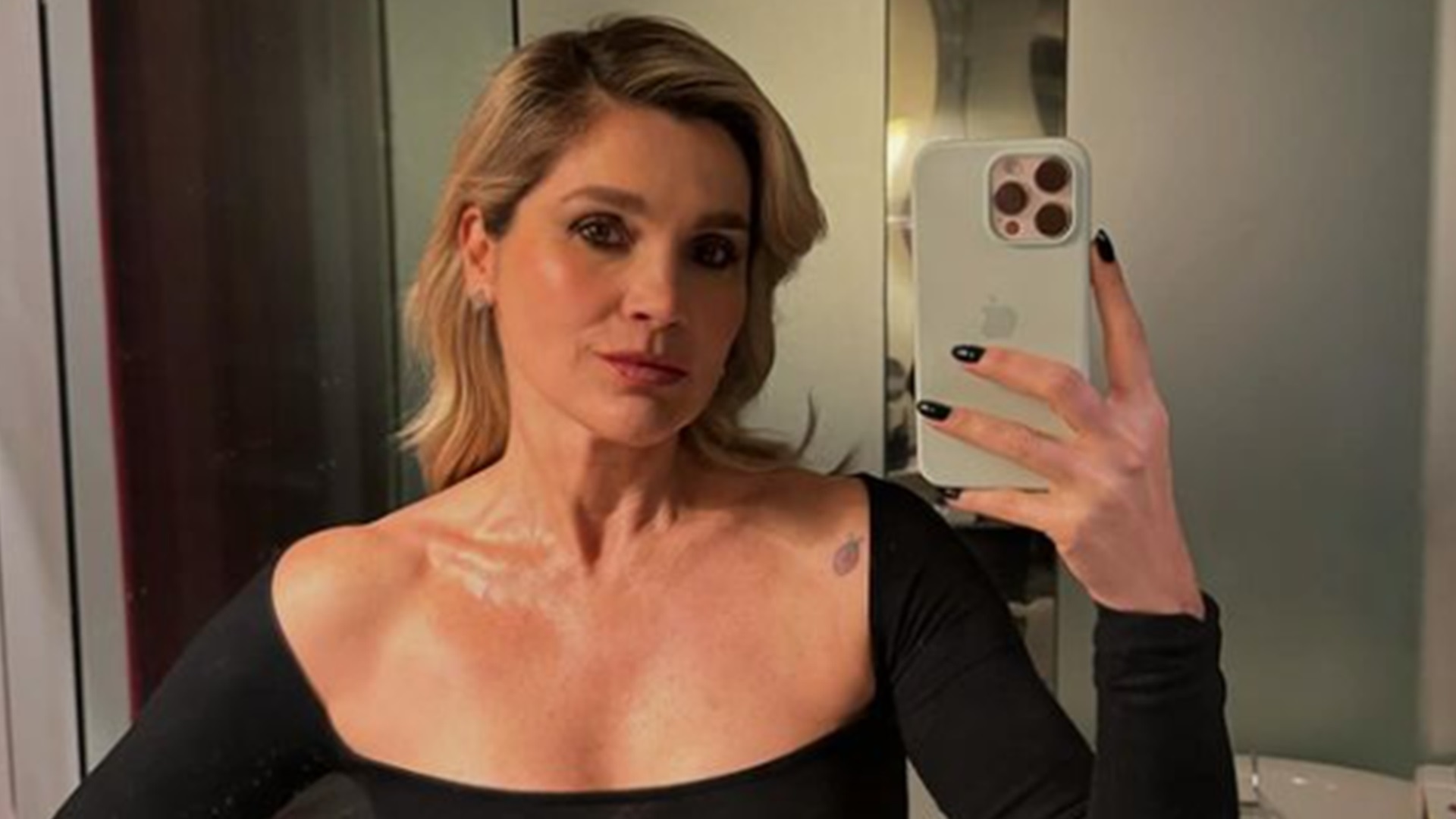 Flávia Alessandra surge muito diferente em foto antiga com a filha