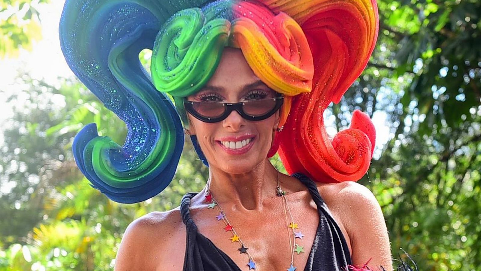 Adriane Galisteu sobre Parada do Orgulho LGBT+: ‘Com amor que a gente vai vencer’