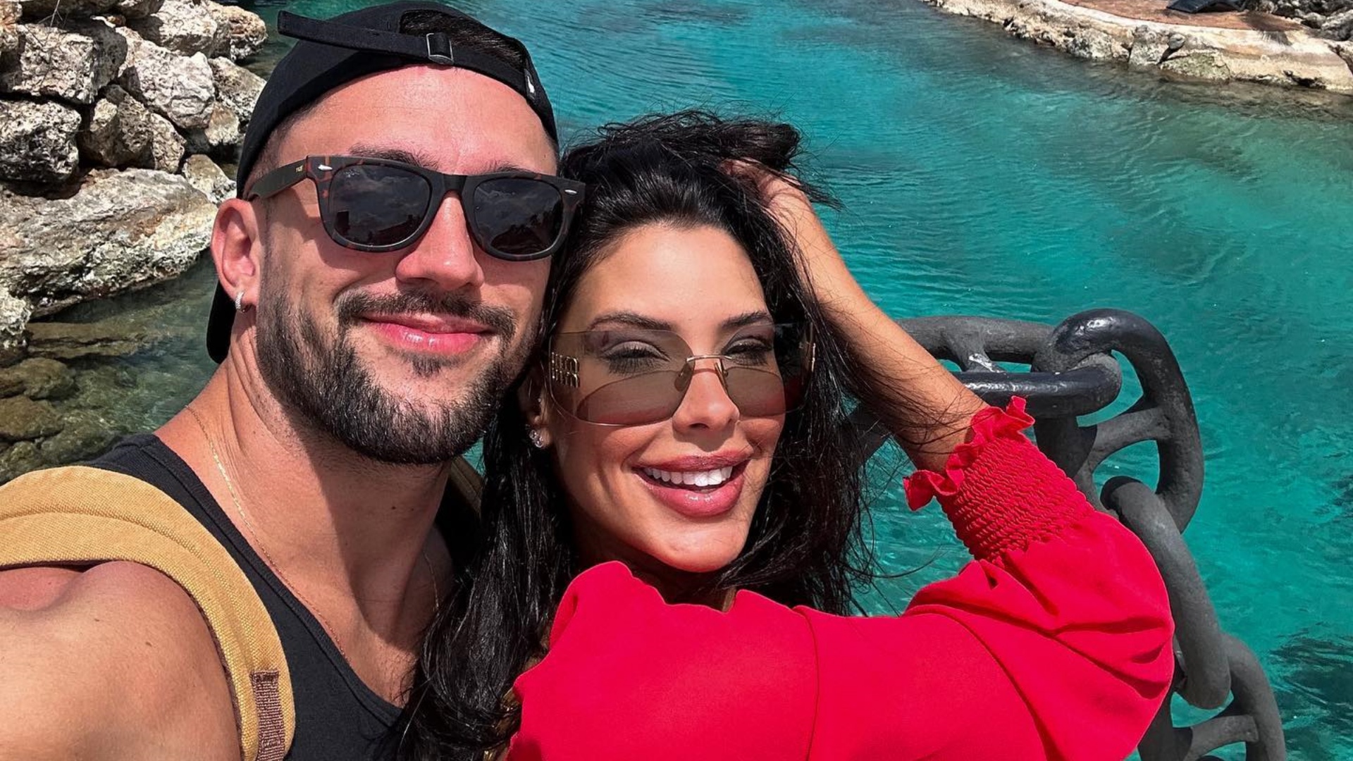 Em viagem romântica, Ivy Moraes se declara para Arthur Picoli: “Meu presente”