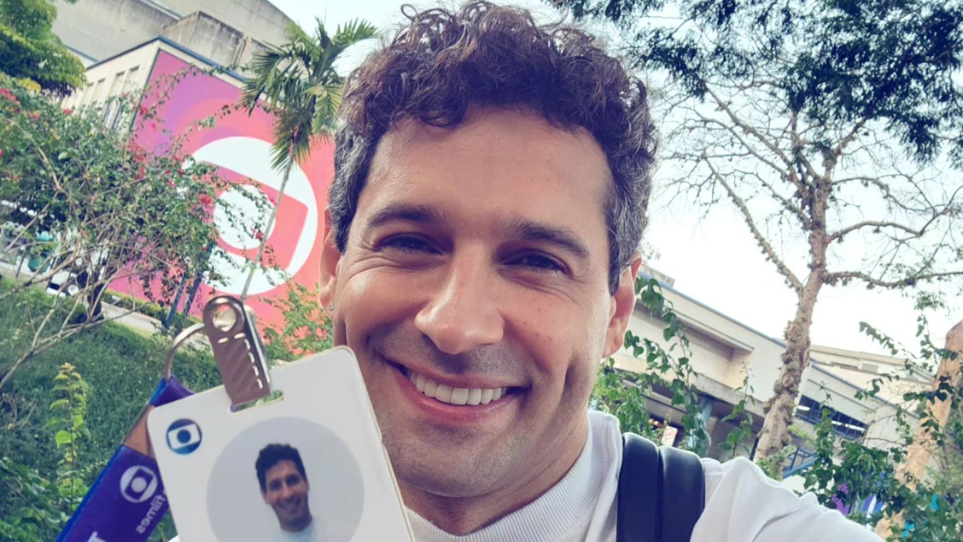 João Baldasserini retorna à Globo e fala sobre novo personagem: “Me divertindo”