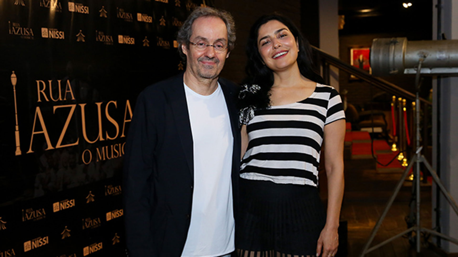 Letícia Sabatella parabeniza o namorado, Daniel Dantas, pelos 70 anos