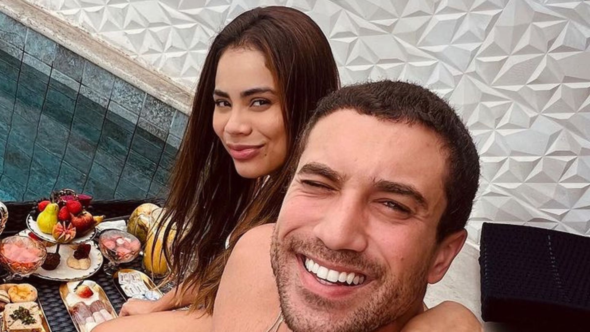 Lexa curte viagem romântica ao lado do noivo, Ricardo Vianna