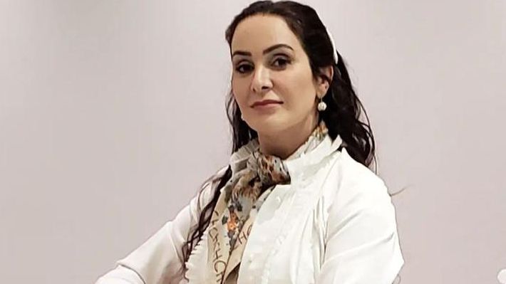 Dermatologista Luciana Maluf aponta malefícios à pele ao ingerir alimentos mais gordurosos