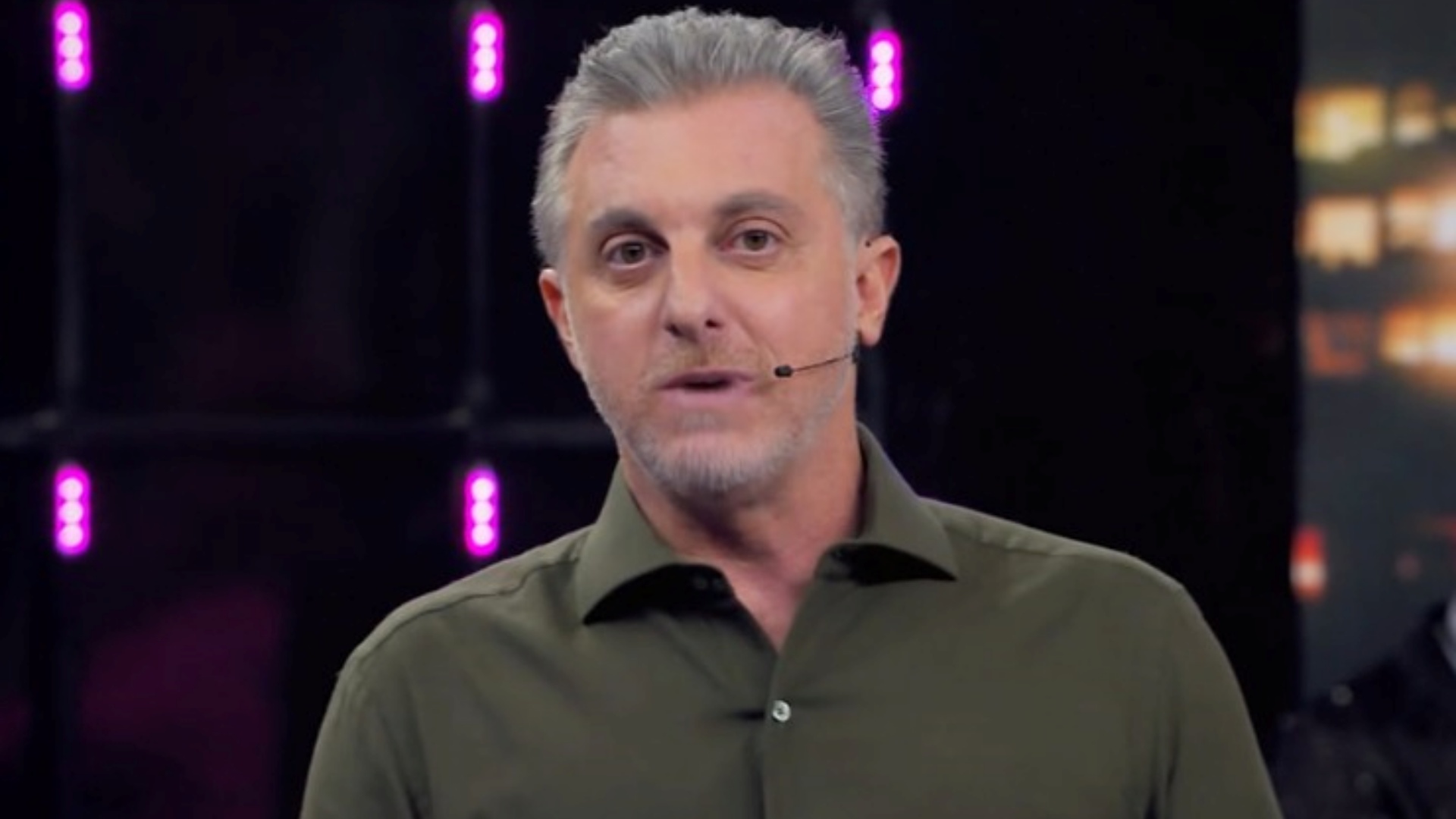 No Domingão, Luciano Huck opina sobre PL que equipara aborto a homicídio