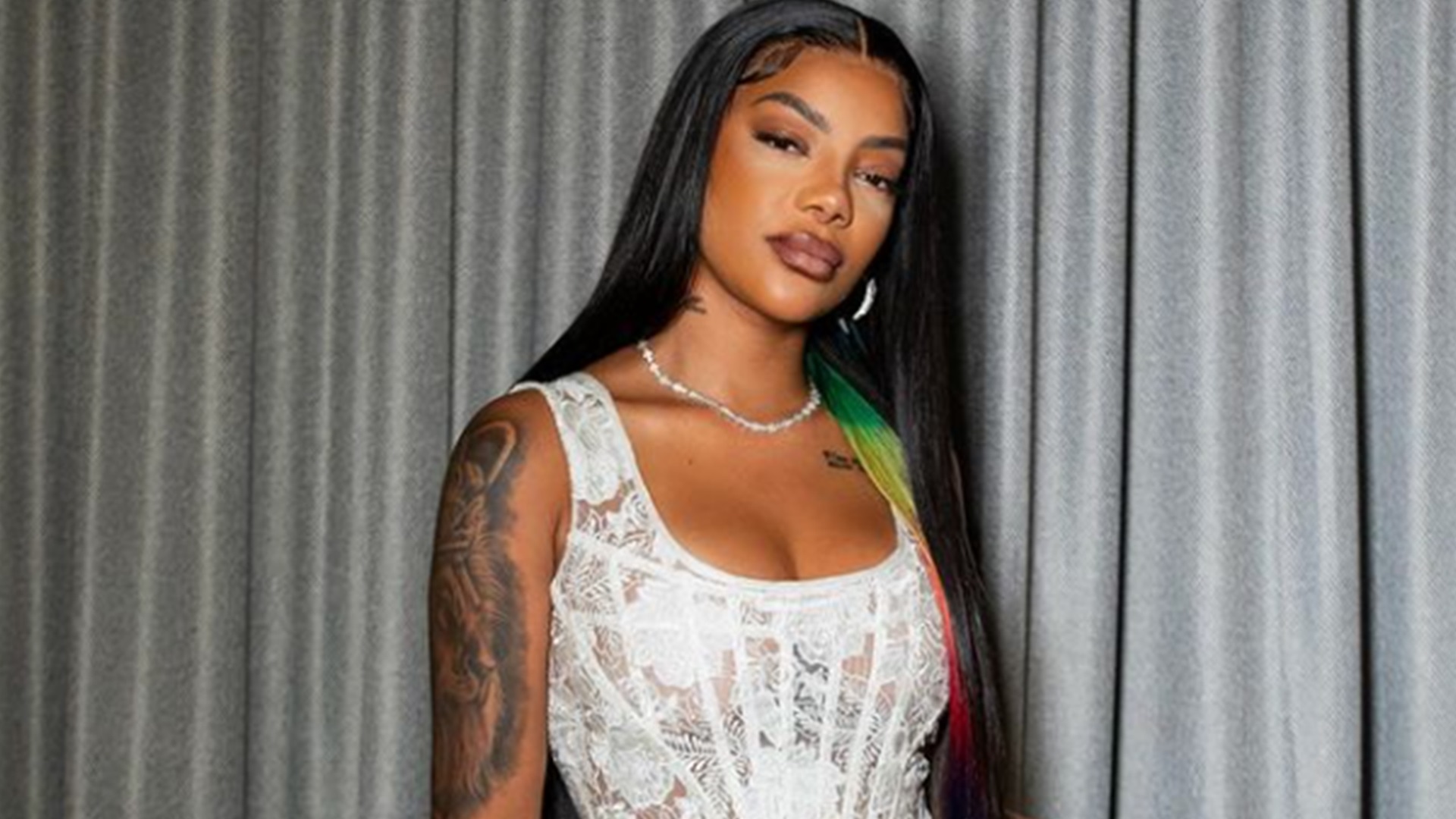 Poderosa! Ludmilla ostenta carrão luxuoso de mais de R$ 4 milhões