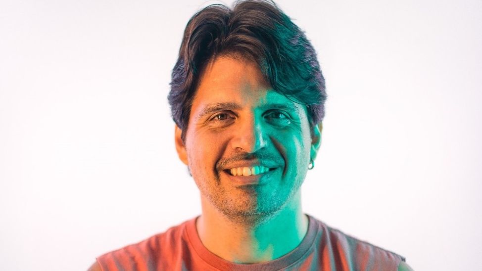 Marcus Menna, ex-vocalista do LS Jack, explica por que não expõe vida pessoal