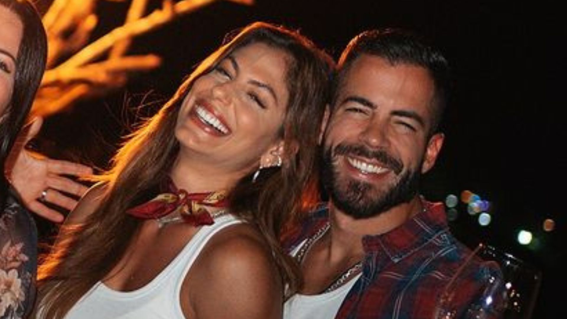 Mari Gonzalez posa em foto de família publicada pelo sogro, Bell Marques