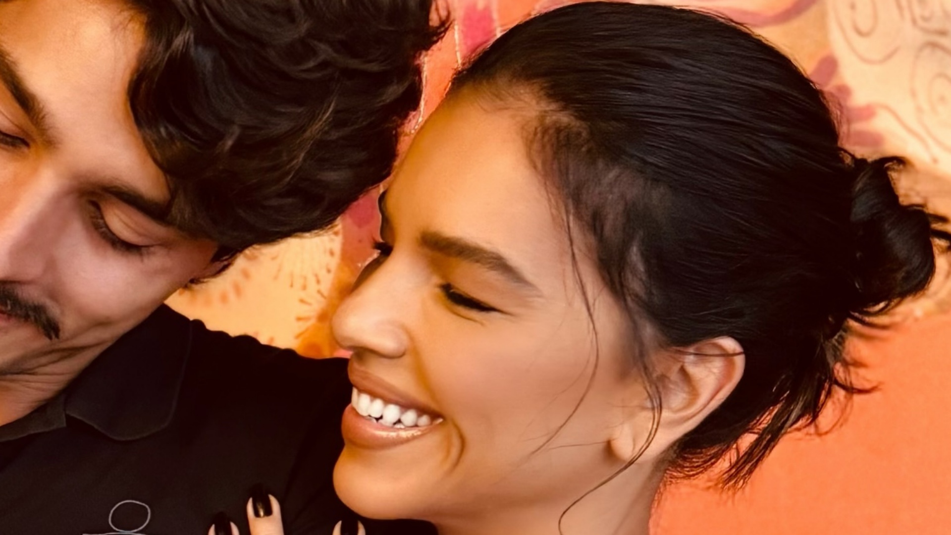 Mariana Rios divide clique raro com o namorado e se declara: “Feliz encontro”