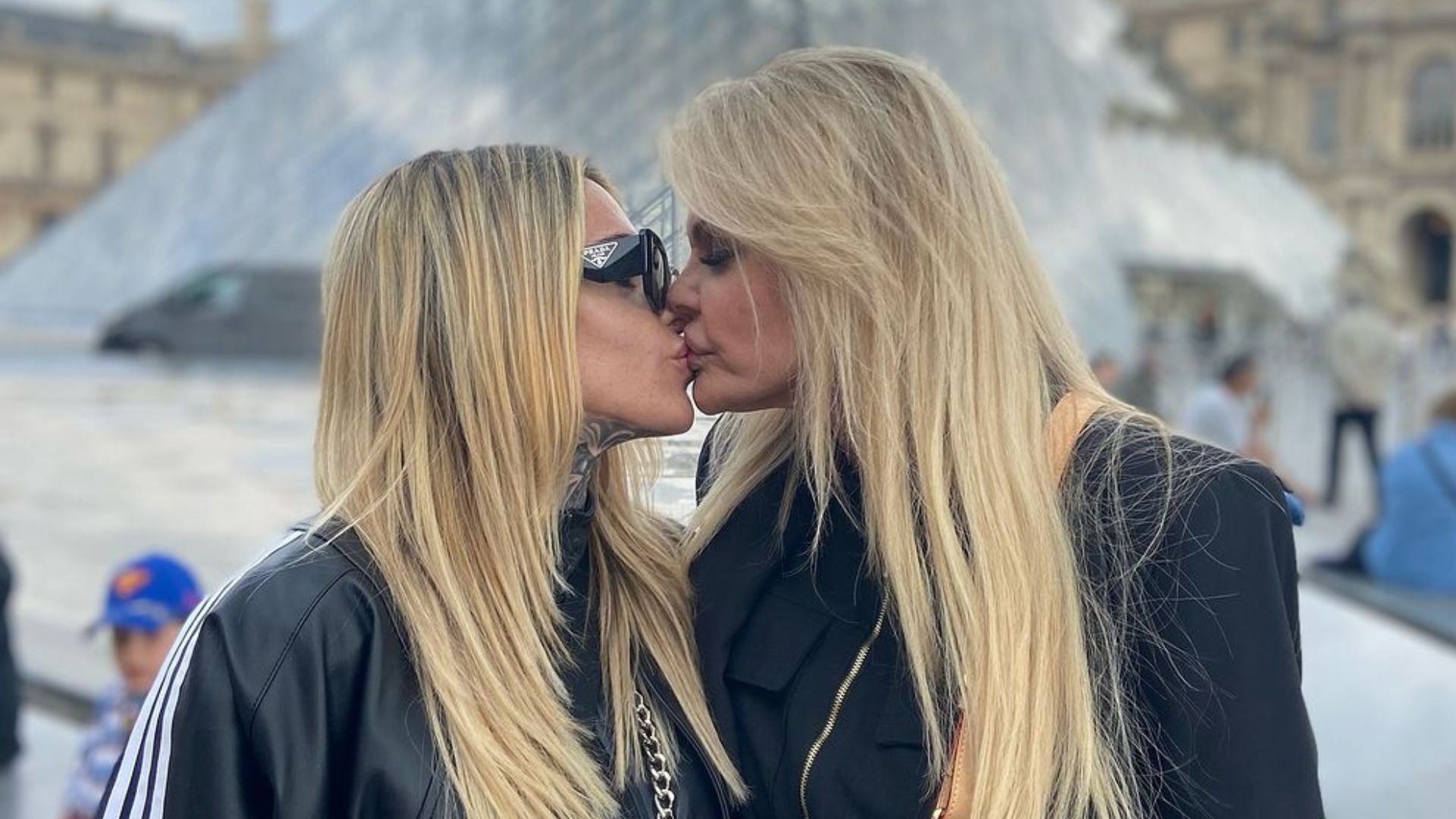 Em lua de mel, Monique Evans e Cacá Werneck aproveitam viagem em Paris