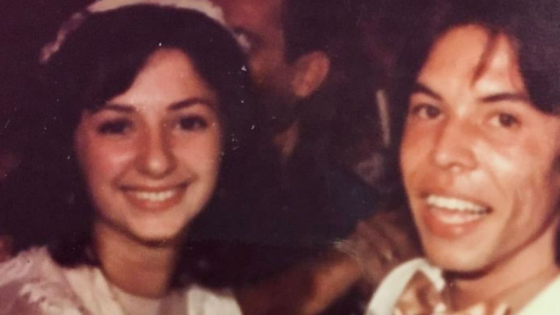 Filha de Raul Gil resgata valsa de 15 anos com Chrystian: “Eterno príncipe”