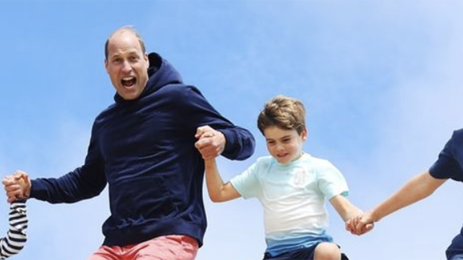 Príncipe William é comparado com o filho caçula por causa de vídeo. Assista!