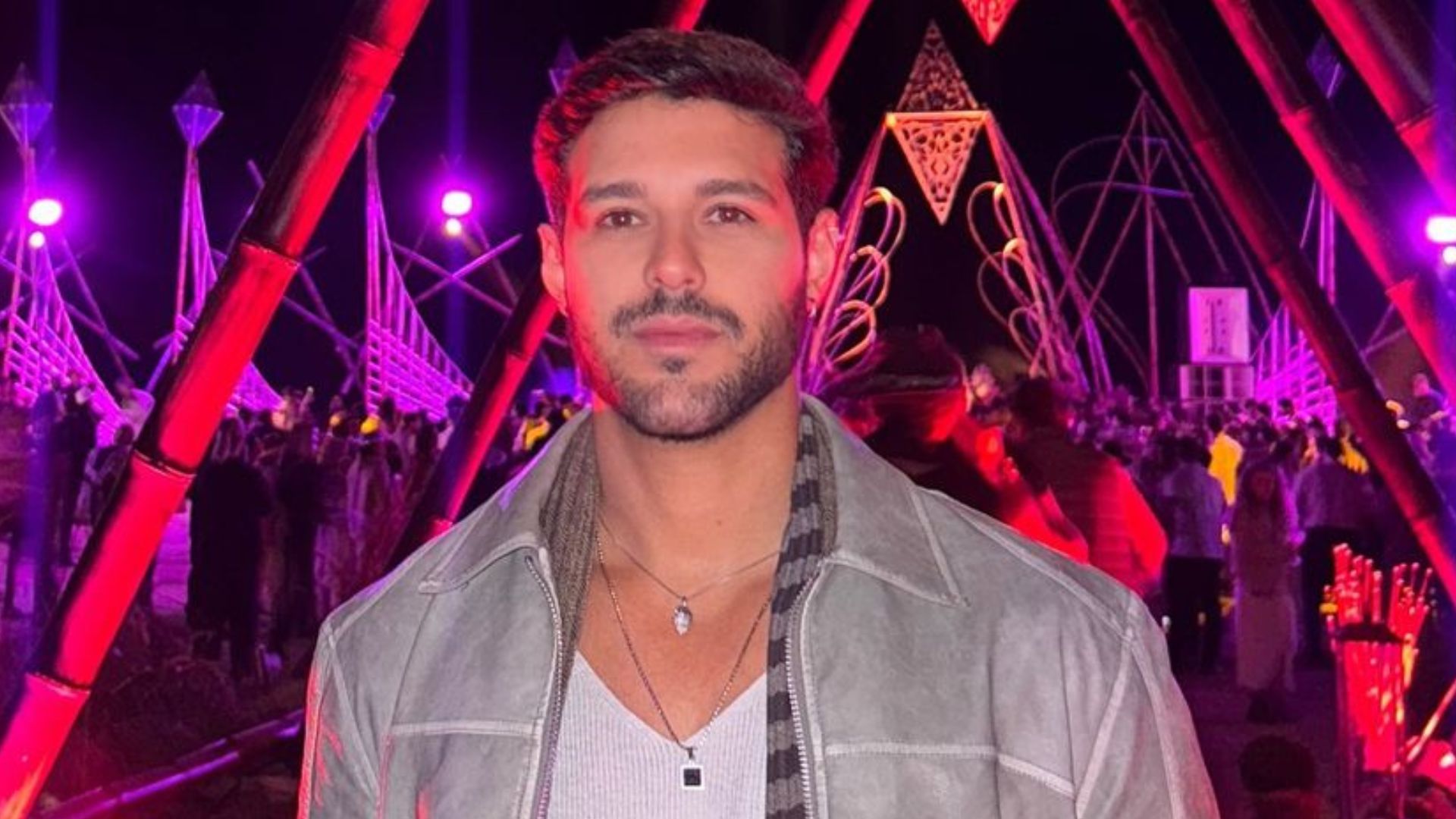 Rodrigo Mussi vive romance com ex-noiva de sertanejo. Saiba quem é!