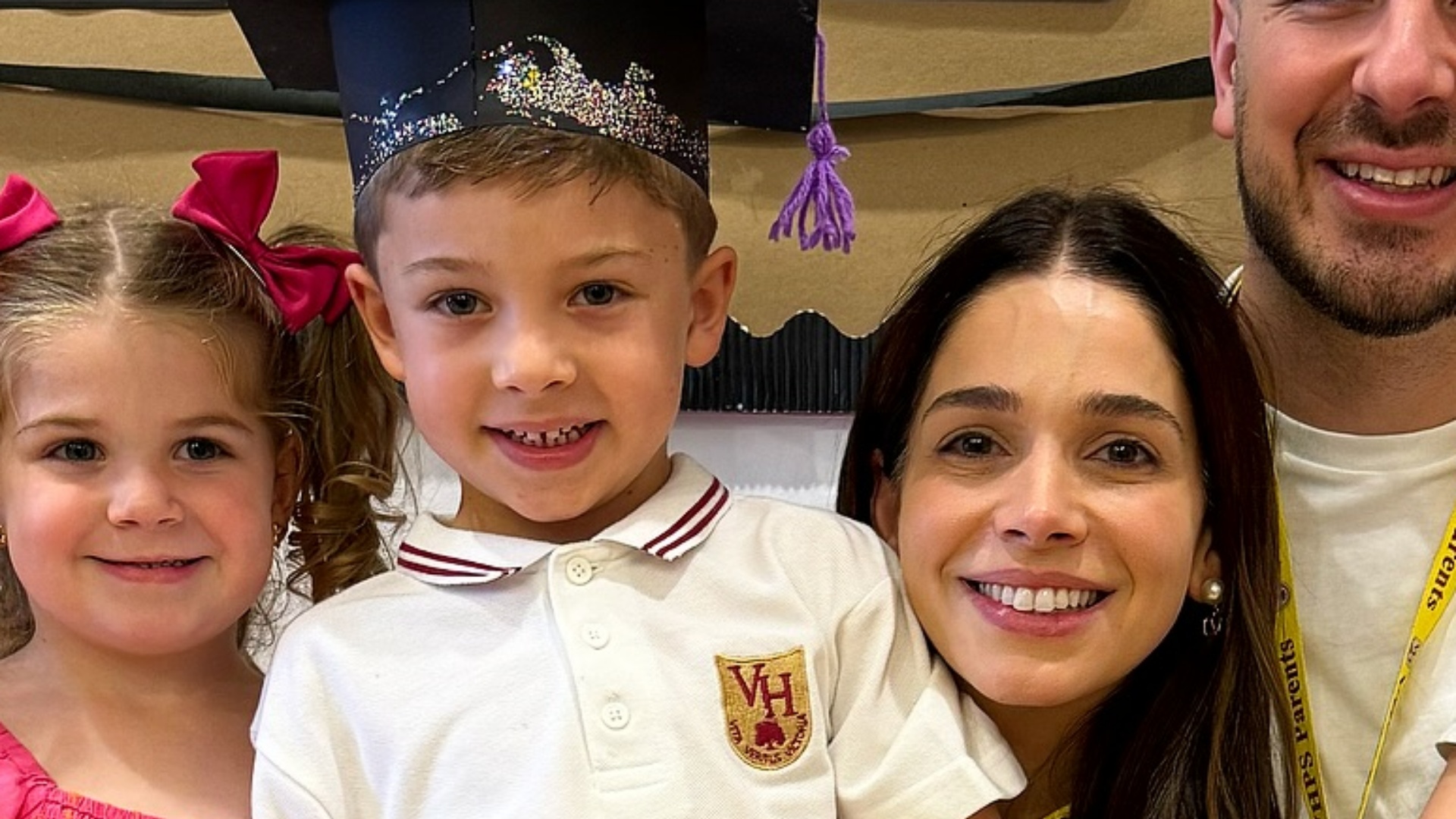 Em Dubai, Sabrina Petraglia celebra graduação do filho: “Orgulho do meu menino”