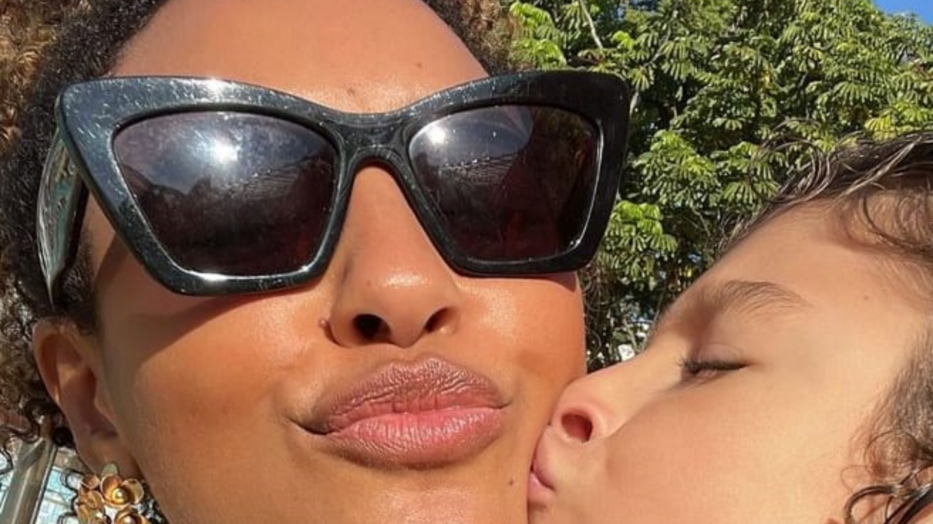 Sheron Menezzes divide clique encantador com o filho, Benjamin: “Vida”