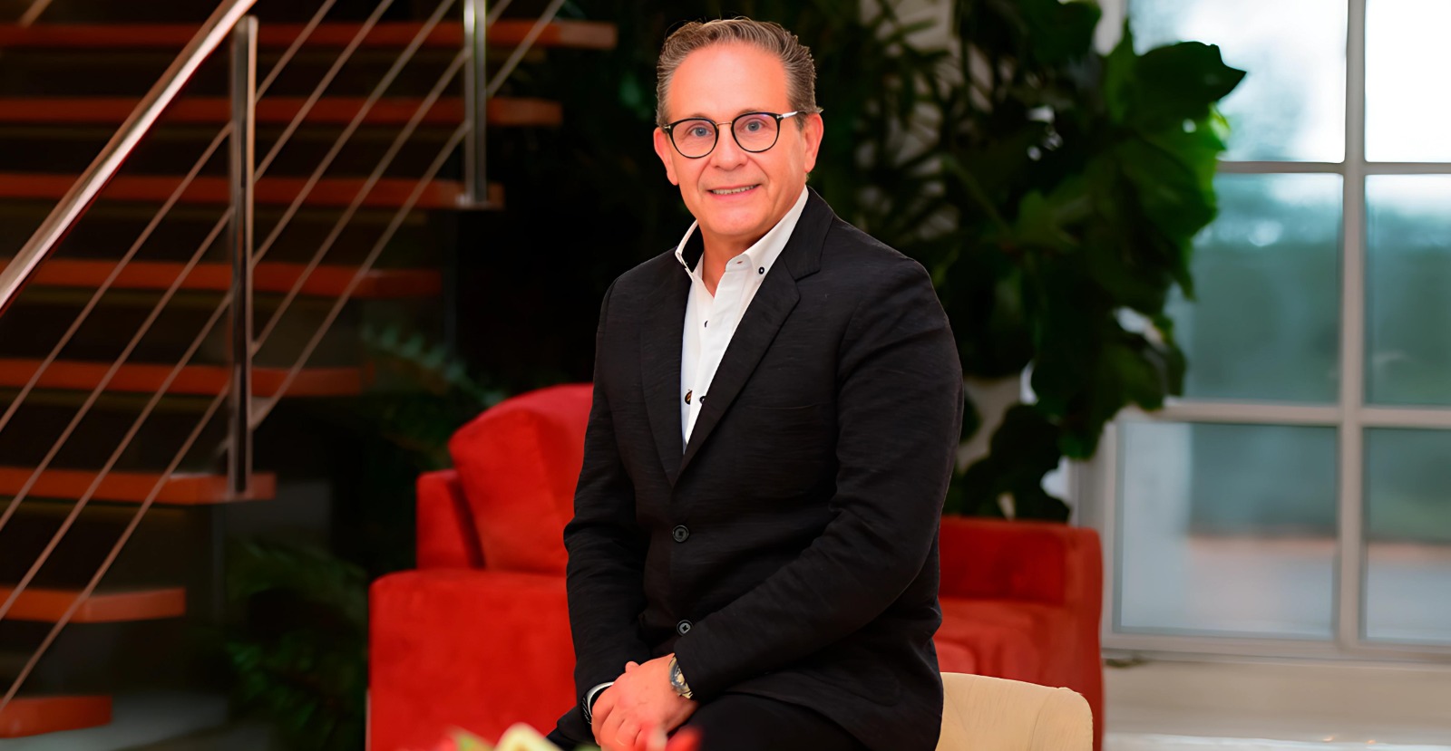 Cirurgião plástico alia expertise técnica a atendimento humanizado e personalizado