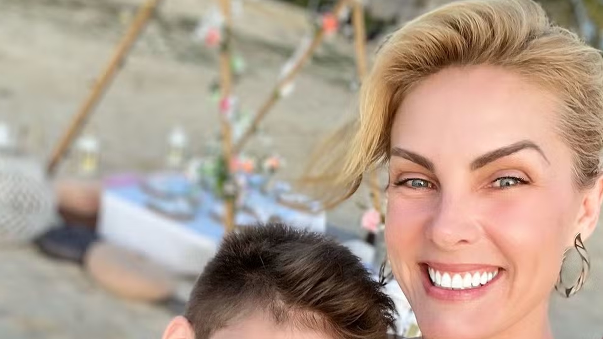 Filho de Ana Hickmann rouba a cena em fotos inéditas: “Está enorme”