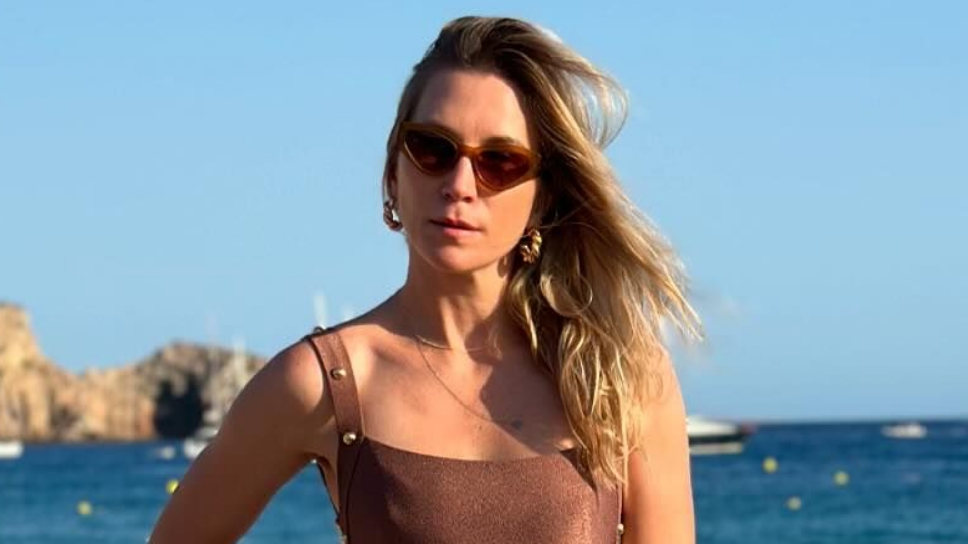 De férias, Anne Lottermann impressiona ao mostrar corpo sarado: “Perfeição”