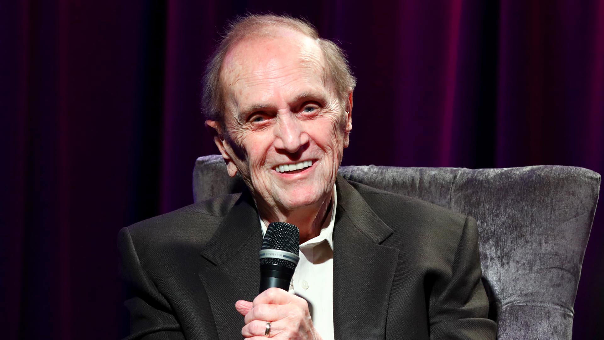 Comediante estrela dos anos 60, Bob Newhart, morre aos 94 anos