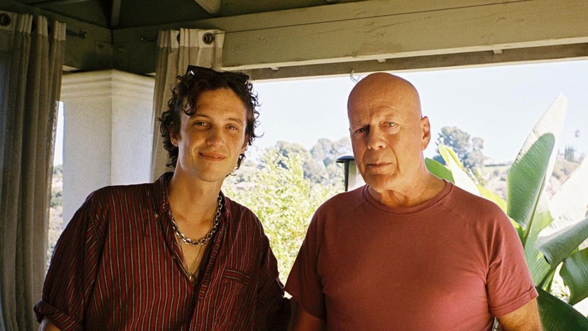 Com demência, Bruce Willis aparece em nova foto nas redes sociais