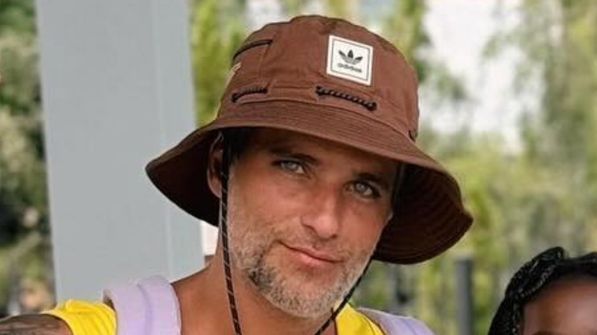 Bruno Gagliasso curte parque de diversões com a família: “Virei criança de novo”