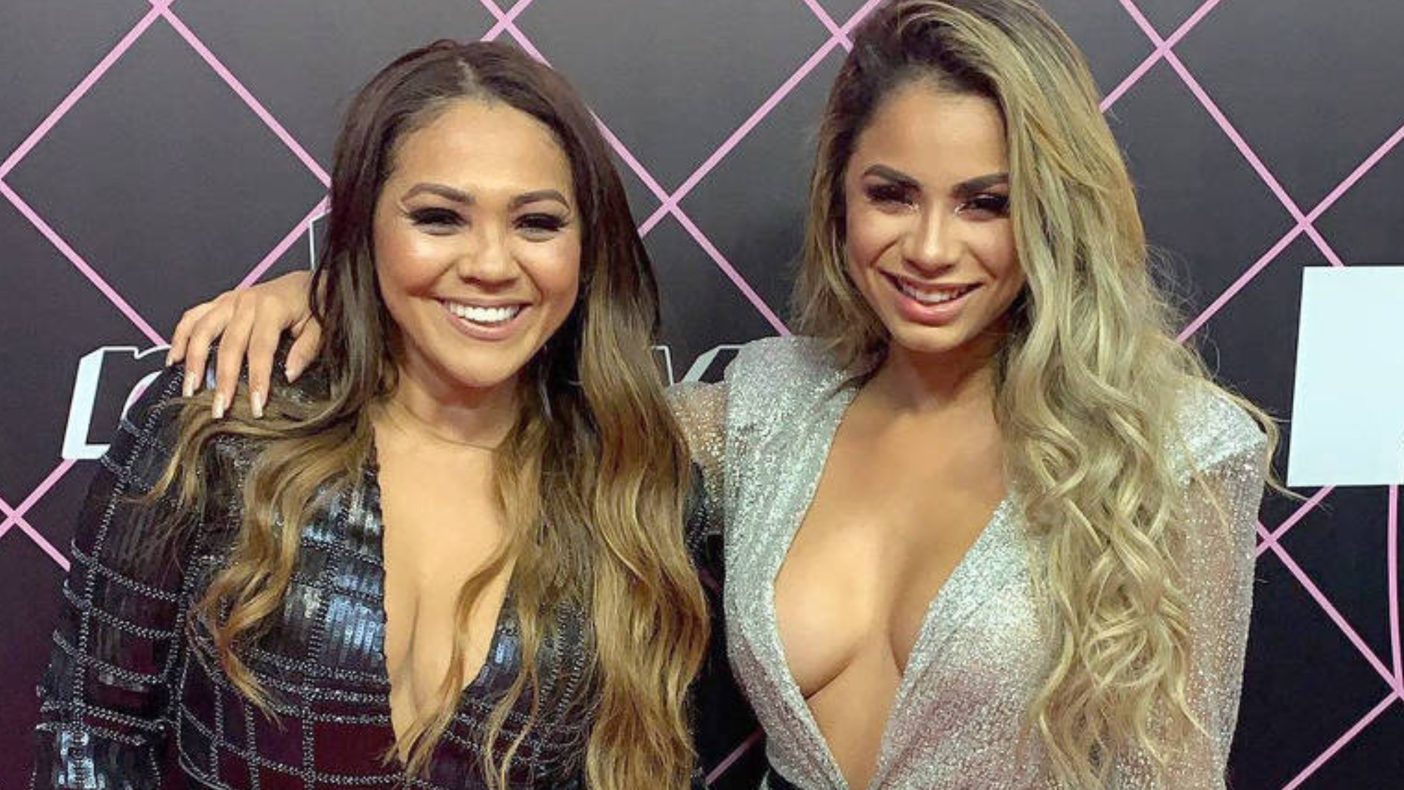 Mãe de Lexa posta stories embriagada e web comenta: “Misericórdia”