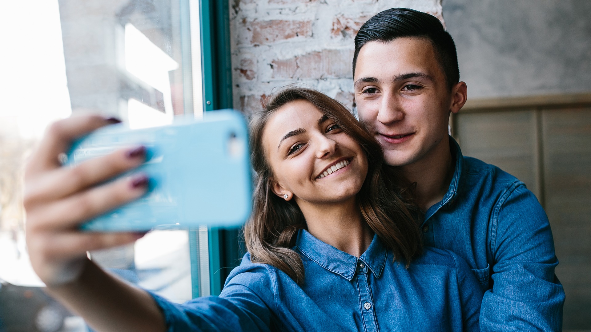 Exposição online é um desafio para os casais na era digital, avalia especialista