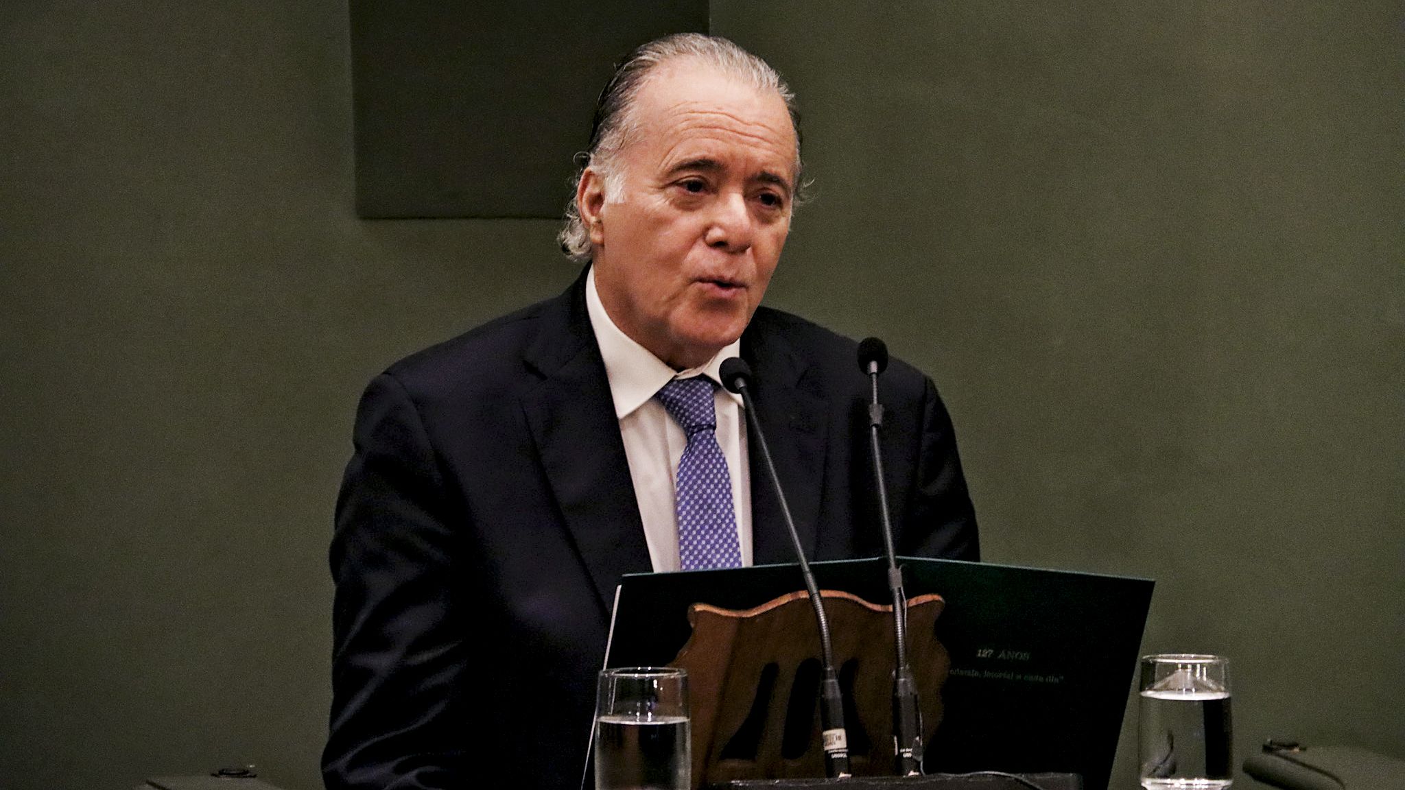 Cheio de vitalidade, Tony Ramos emenda peça com novos projetos na Globo