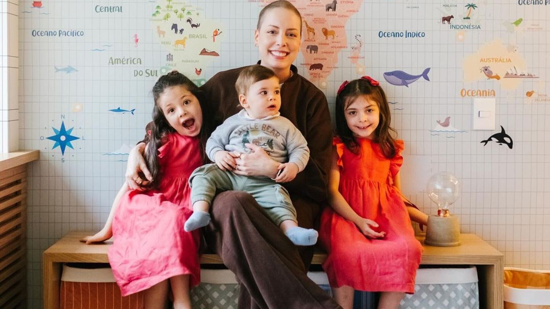 Fabiana Justus revela novo cômodo de seu apartamento: ‘Sala de família’