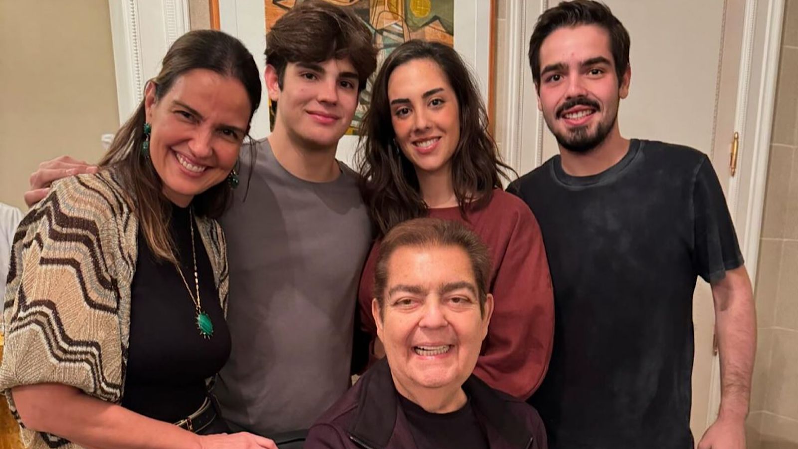 Ícone da TV, Fausto Silva sempre conciliou carreira com paternidade reservada