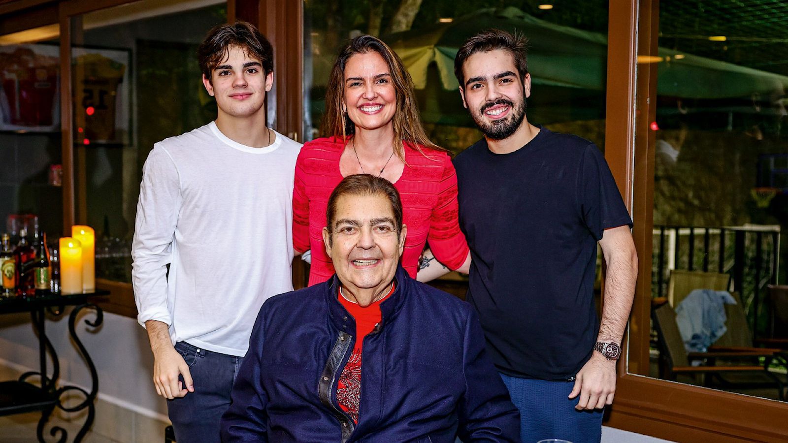 Recuperado, Fausto Silva comemora nova fase: ‘Nada supera a força de uma família estruturada’