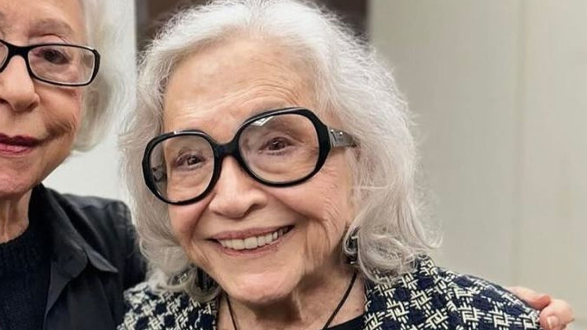 Nathalia Timberg encanta ao mostrar encontro especial com Fernanda Montenegro