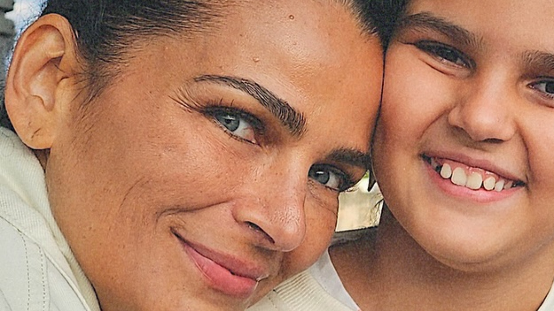 Fernanda Motta posta cliques inéditos com a filha em viagem: “Melhor companhia”