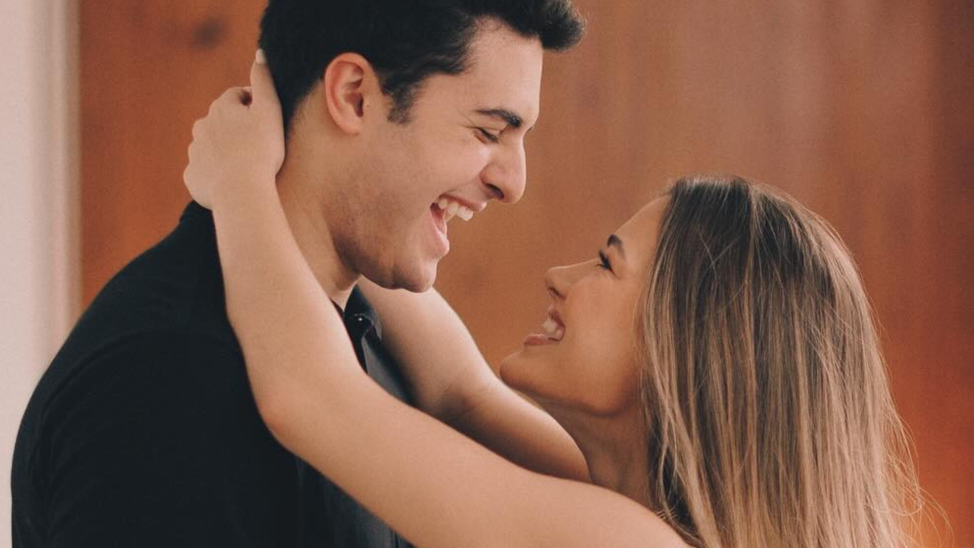 Nora de César Filho revela oração que fez para se casar com o homem certo