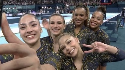 Meninas da ginástica celebram medalha de bronze por equipe nas redes sociais