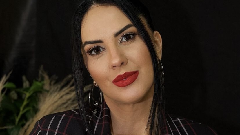 Grávida de Zezé Di Camargo, Graciele Lacerda mostra os presentes para bebê