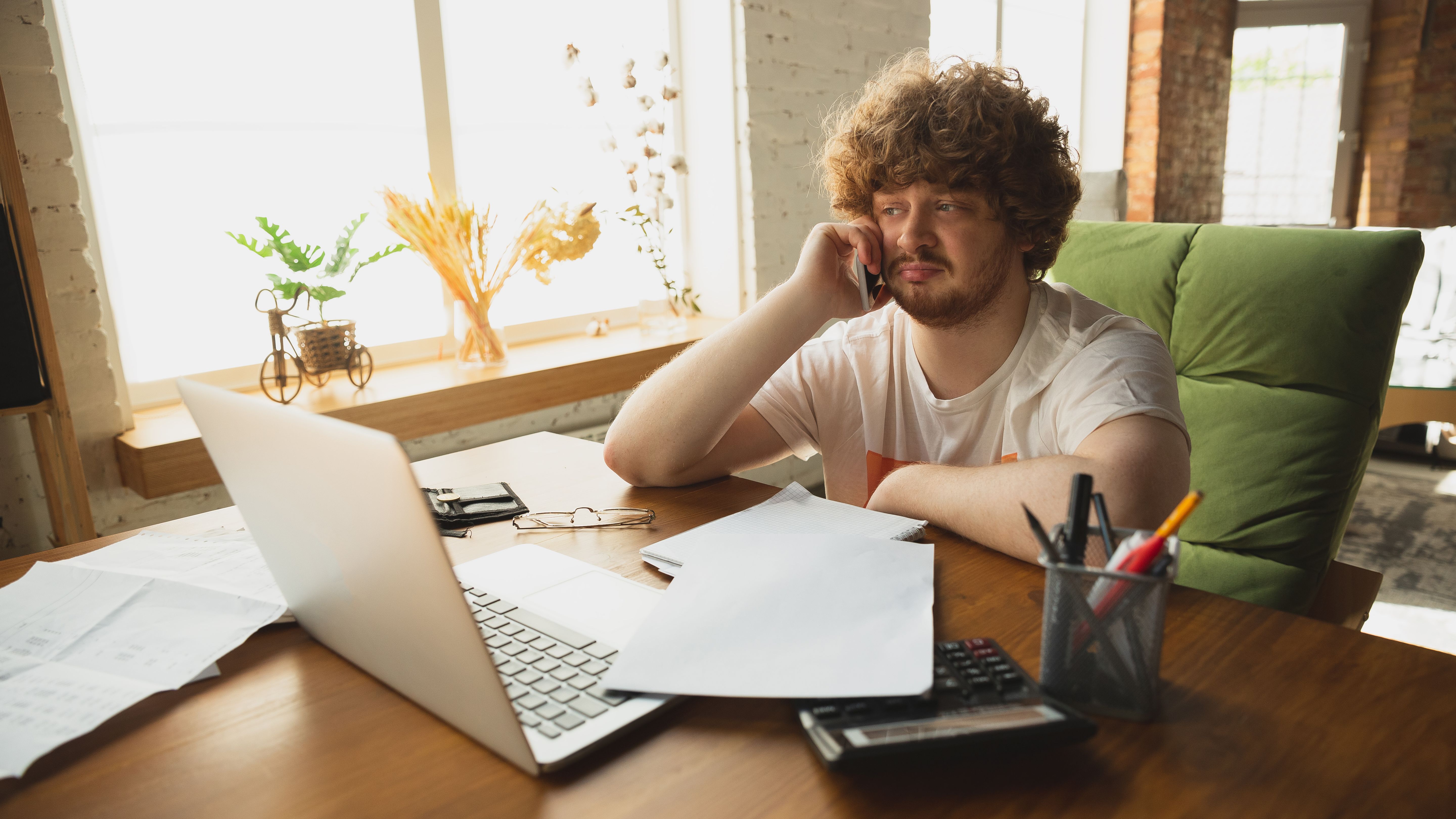 Confira dicas de como manter a saúde mental em tempos de home office