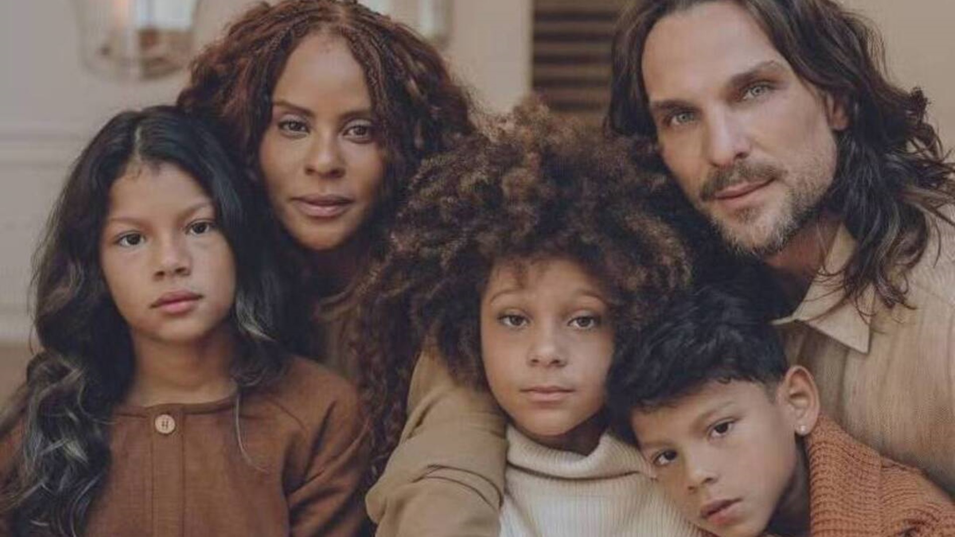 Aline Wirley revela como filho lidou com a chegada dos irmãos adotivos: ‘Precisa de tempo’